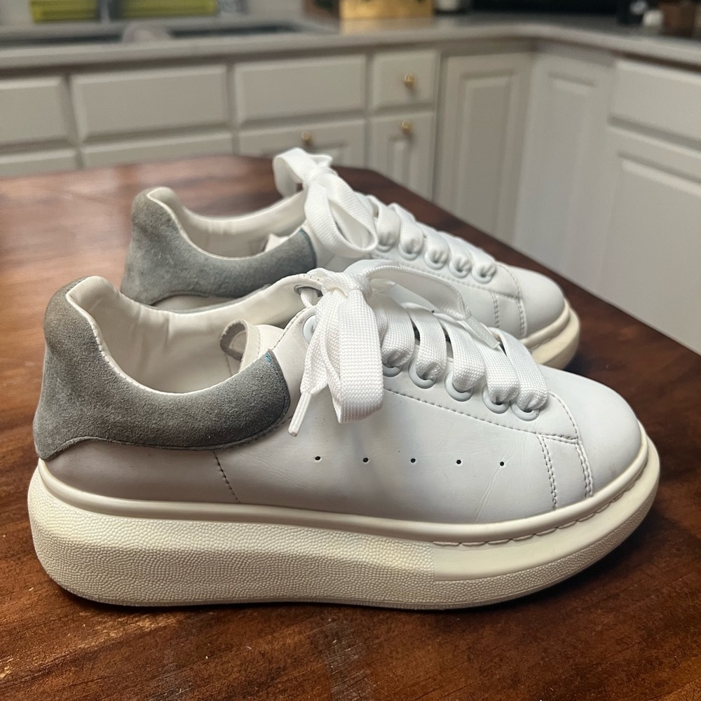 Alexander McQueen Leather Oversized Sneaker - Picture 1 of 8